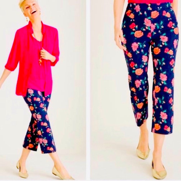 Pants Capri Chico’s Navy Blue Secret Stretch Waist Floral - Picture 1 of 10
